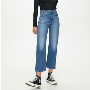 NWT Levi’s Ribcage Straight Ankle Premium Aritzia